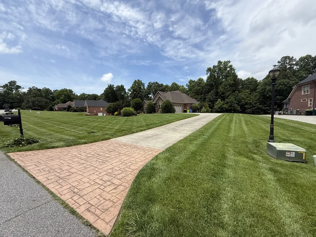 Seasonal lawn care schedule in North Carolina